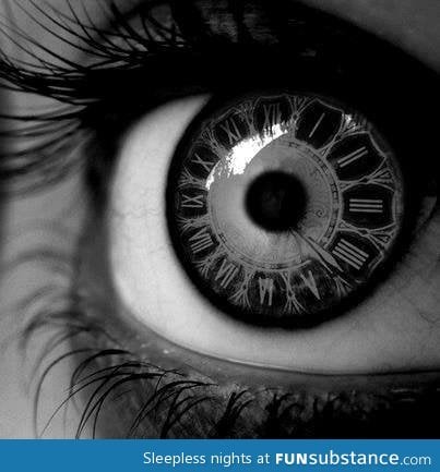 Clock contact lenses