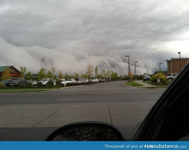 Amazing cloud formation, the sky is falling!