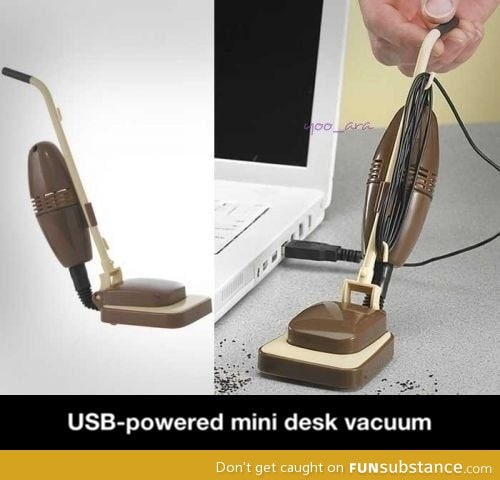 Mini desk vacuum