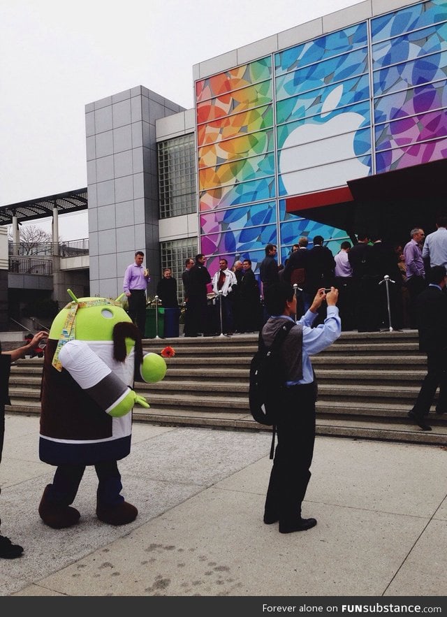 Android trolling the apple event