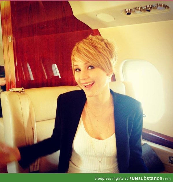 Uh...SURPRISE Jlaw cut her hair