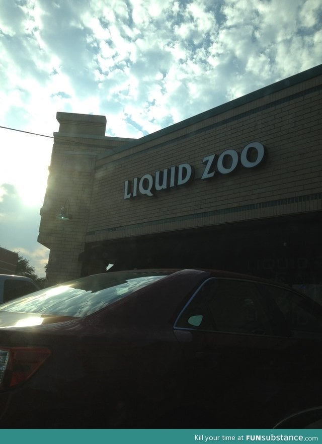 I believe the word you're looking for is "aquarium"