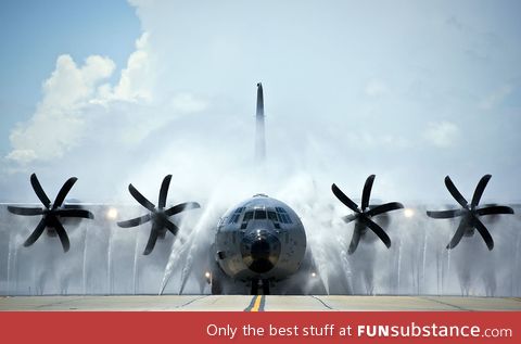 How the US air force cleans their planes