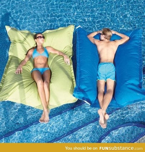 Pool pillows