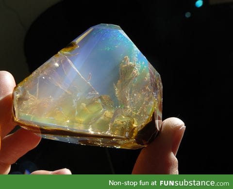 The ocean is inside of this opal