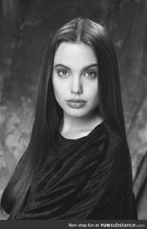 Angelina Jolie when she was a teenager. Wow