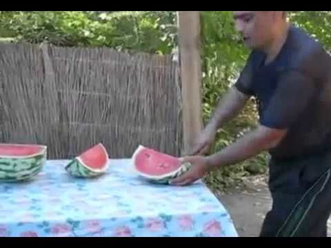How to properly apply a watermelon on the table