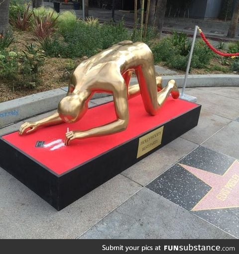 Soooo an Oscar snorting cocaine appeared in Hollywood...