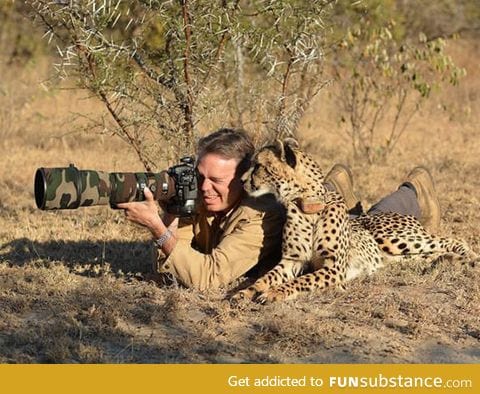 This is how real men shoot animals