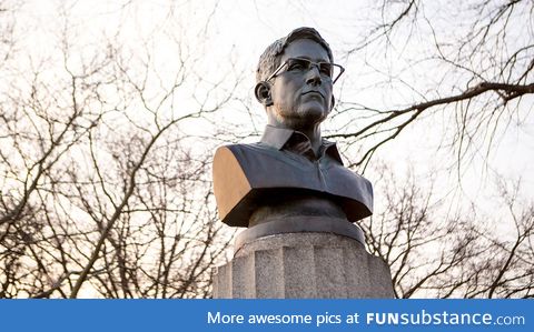 Artists secretly install 100-pound Edward Snowden statue in Brooklyn park