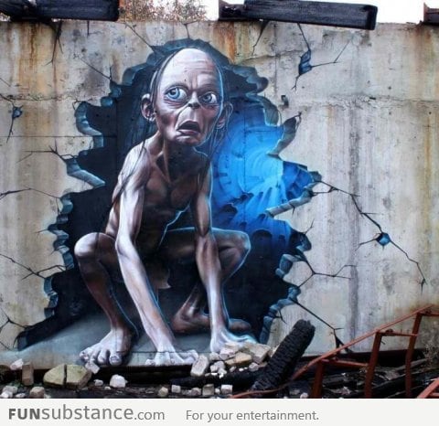 Awesome Smeagol/Gollum Street Art