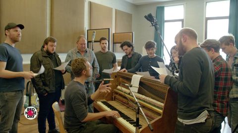 Coldplay's Game of Thrones: The Musical sketch ("You know nothing, Chris Martin")
