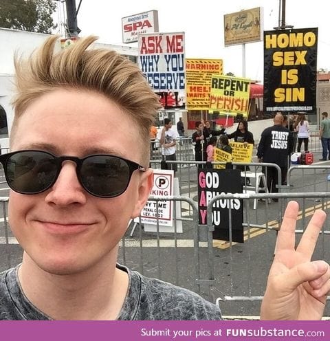 Tyler Oakley proves he is the bigger person.