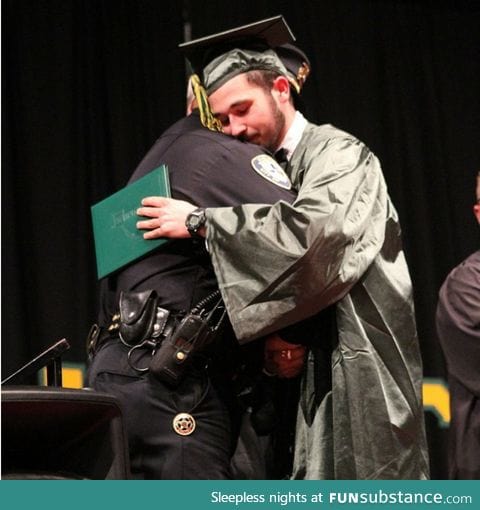 The officer who had to break the news that his parents died showed up at his graduation