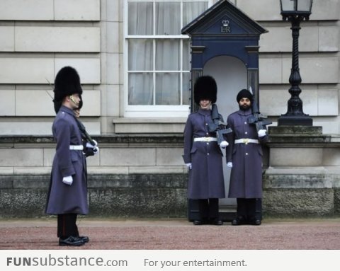 1st Buckingham Palace guard to wear turban after 180 years