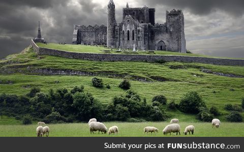 Castle in beautiful Ireland