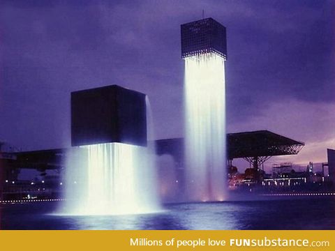 These Floating Fountains in Osaka look like Borg ships