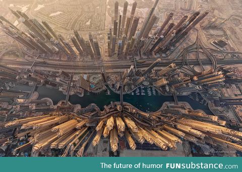 Bird's eye view of the Dubai Marina