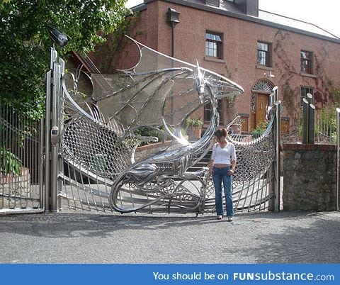 Spectacular dragon gate