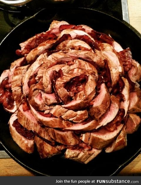 Let me present you my newest creation: The meat rose!