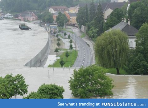 Holding back the floodwaters in Austria with a mobile flood wall system