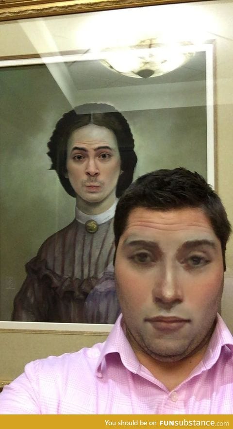 Guy used a face-swapping app in a museum