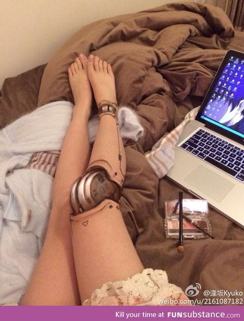 Realistic Robot Leg Make-up