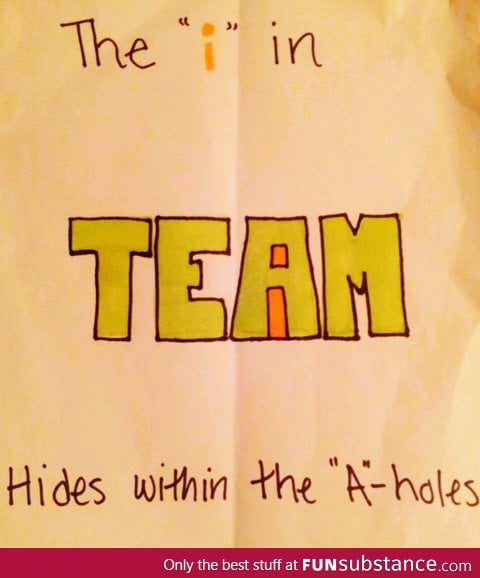 The i in "team"