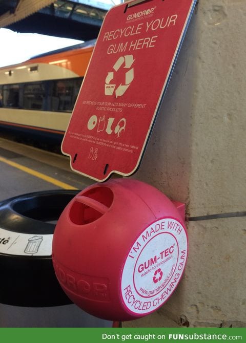 Chewing gum bin made from recycled chewing gum