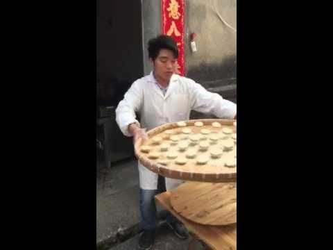 Chinese street food performance