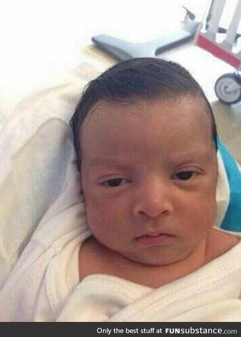 This baby is a whole 7 mins old & already fed up with life