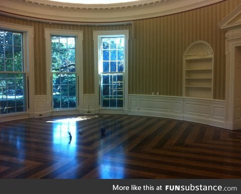 The Oval Office before a new president personalizes it