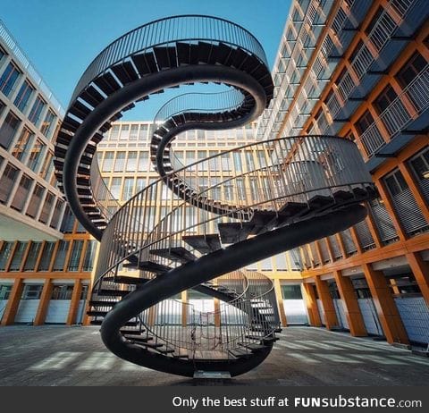 Never-ending Staircase