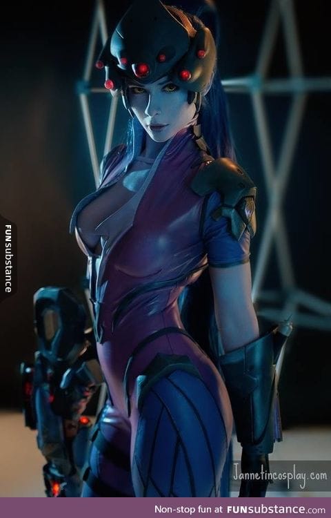 Widowmaker cosplay