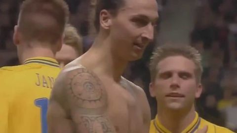 This is one of the unbelievable bicycle goal of Zlatan Ibrahimovic I have ever seen