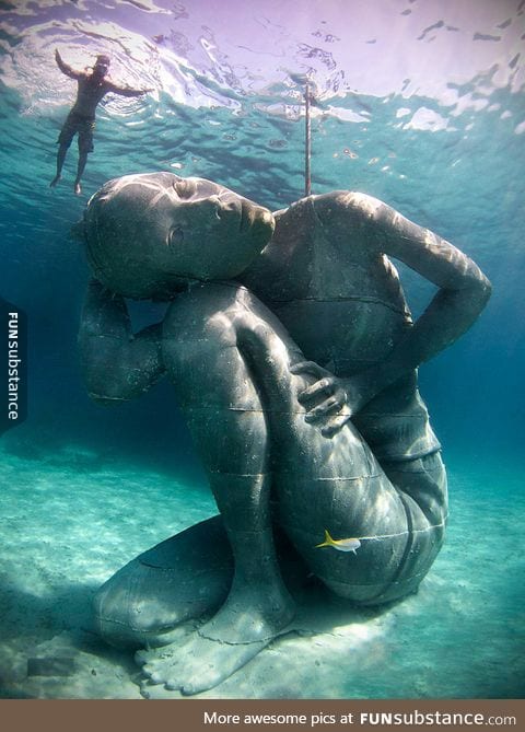 18 Foot underwater statue located in the Bahamas