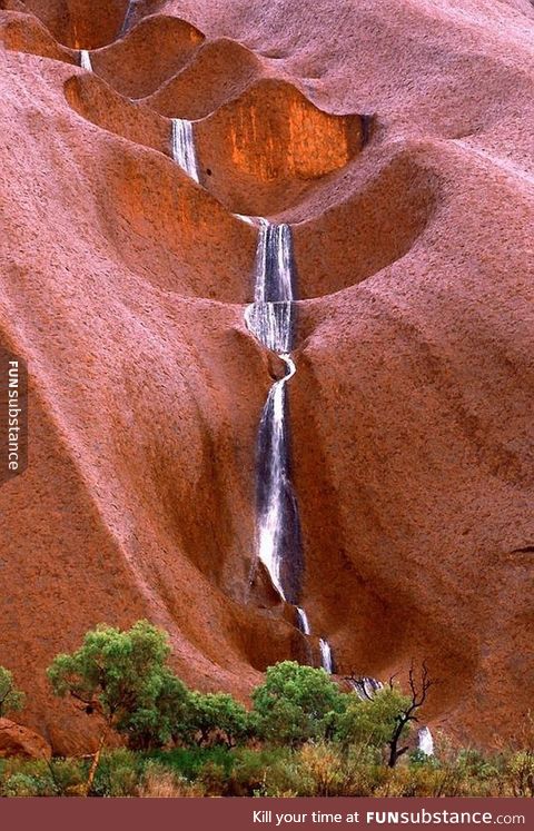 Uluru waterfalls, australia