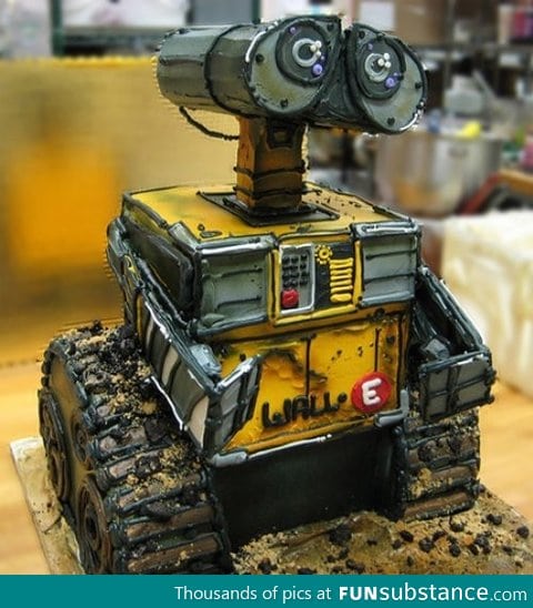 Awesome Wall-E Cake