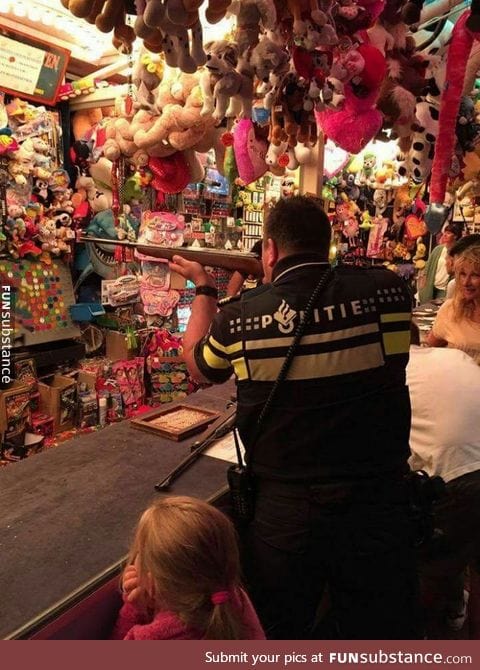 Dutch police rescuing little girl from going home without a teddy bear