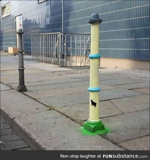 UFO street art