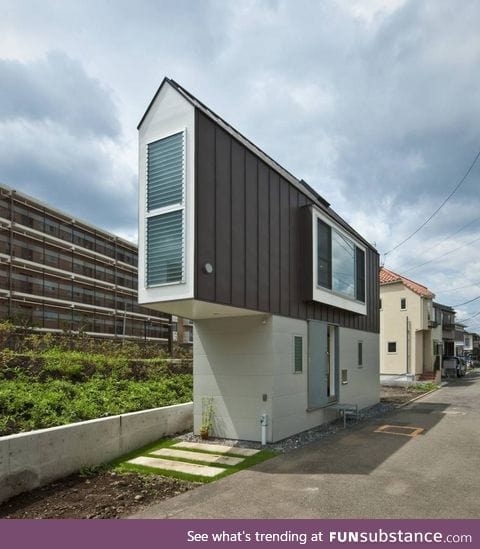 Narrow house in japan