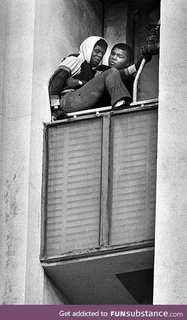 Muhammad Ali prevents a suicide 1981