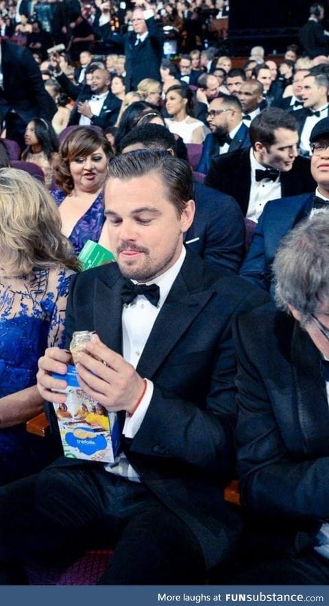 I just want someone to look at me like Leonardo Dicaprio looks at Girl Scout Cookies