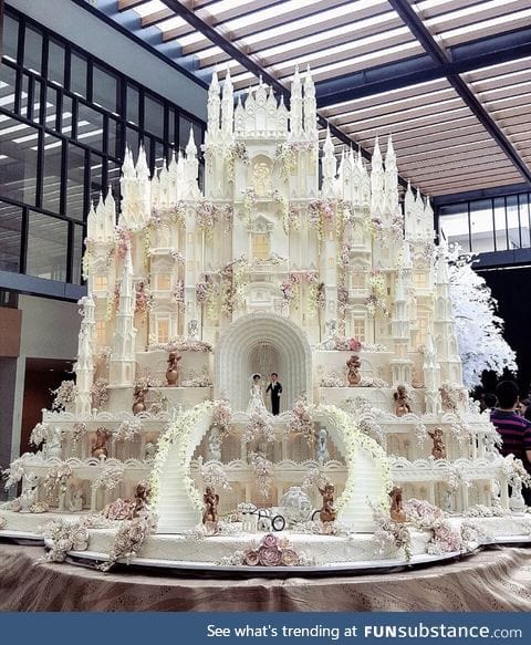 Extravagant wedding cake