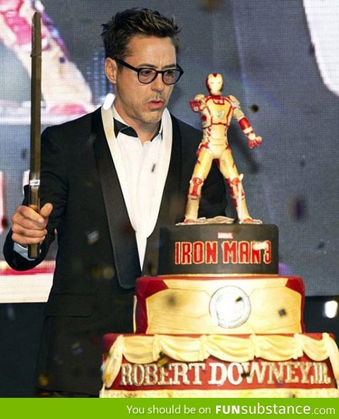 Robert Downey Jr's badass Iron Man birthday cake