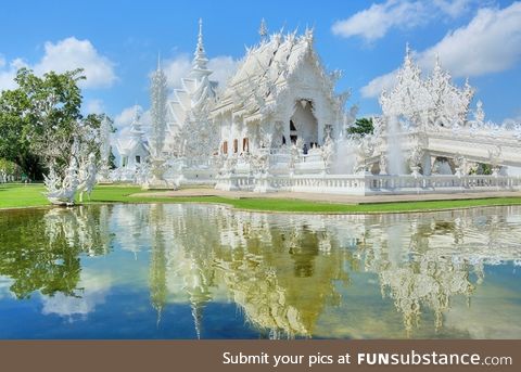 Real Life Fairytale Place 6: Wat Rong Kun Chiang Rai (Thailand)