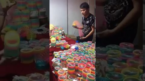 Slinkys salesman with some serious skill