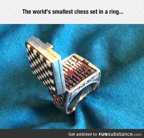 World's Smallest Chess Set