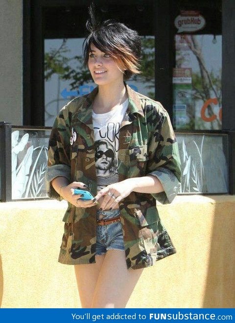 Michael jackson's 15 y/o daughter paris jackson