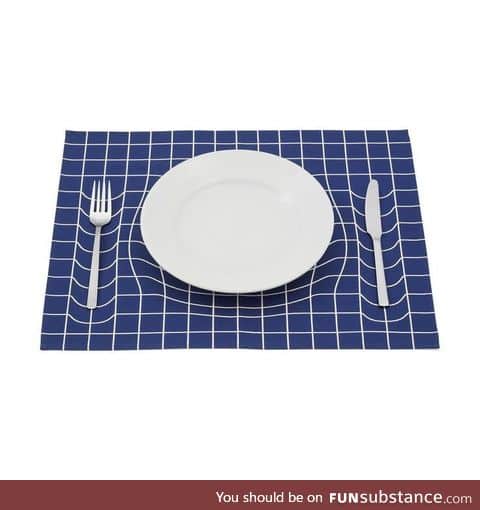 Gravitational displacement placemat